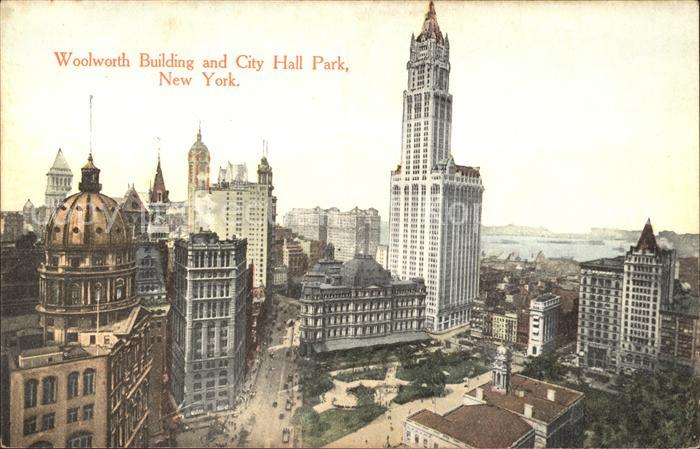 New York City Woolworth Building and City Hall Park Skyscraper