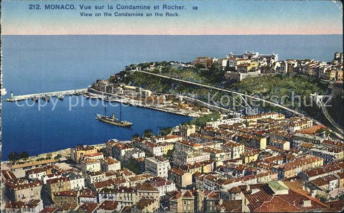 Monaco Vue sur la Condamine et Rocher