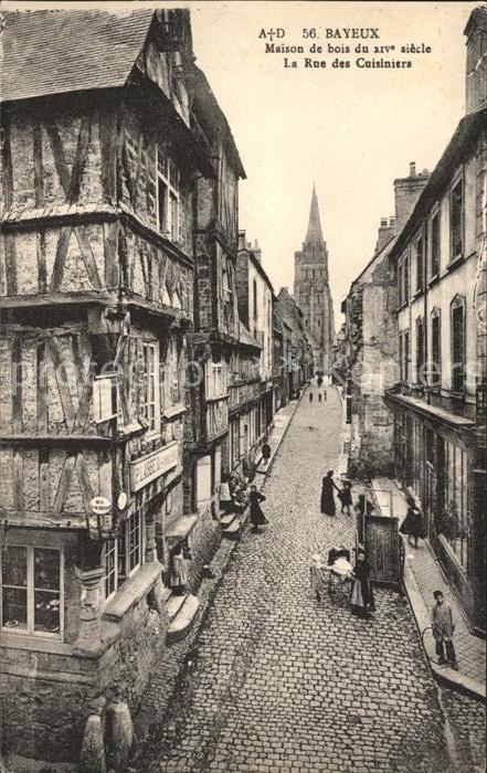 Bayeux Maison de bois du XIV siecle Rue des Cu