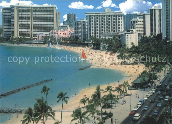 Honolulu Royal Hawaiian Hotel Waikiki Beach Kalakaua Avenue