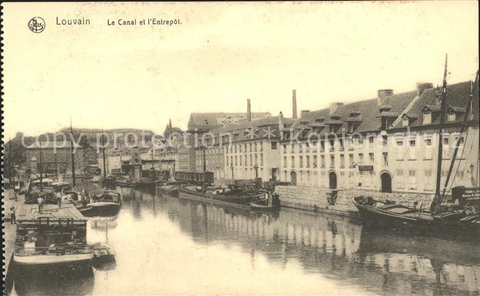 Louvain Flandre Canal et l'Entrepot Bateau
