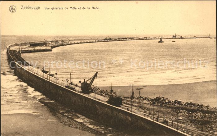 Zeebrugge Vue generale du Mole et de la Rade