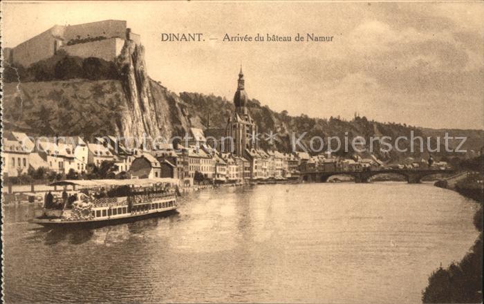 Dinant Wallonie Arrivee du bateau de Namur Collegial No