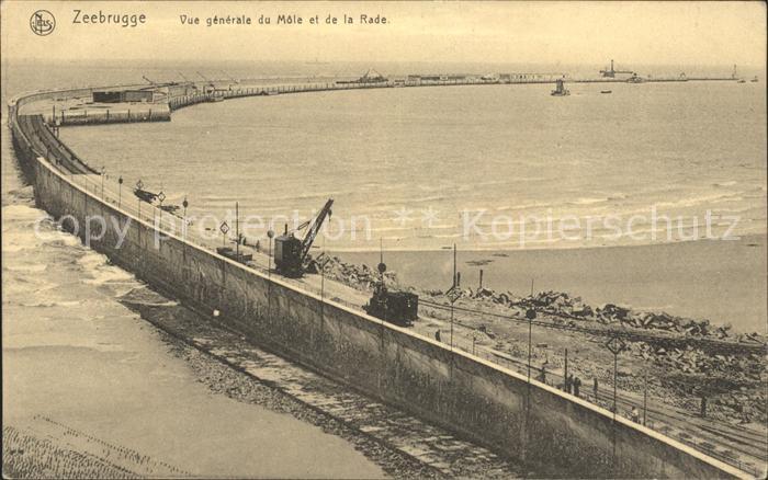 Zeebrugge Vue generale du Mole et de la Rade