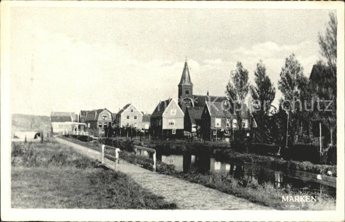 Marken Ortsansicht mit Kirche