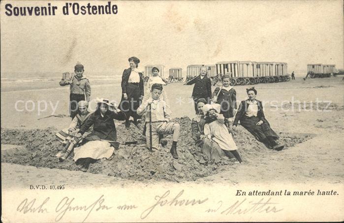 Ostende Oostende Sur la Plage attendant la maree haute