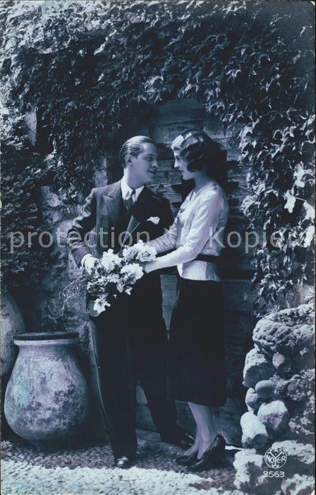 Foto AN Paris (Noyer) Nr. 2563 Paar Poesie Blumen