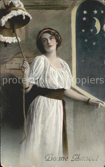 Kirchenglocke Churchbell Cloche Eglise Frau Neujahr