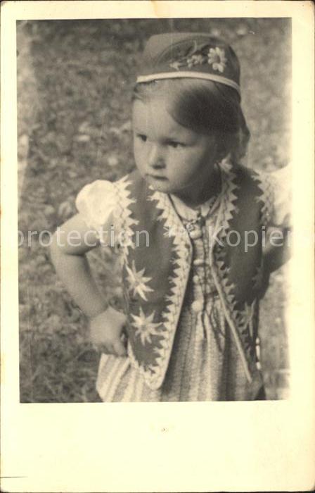Kinder Child Enfants Trachten