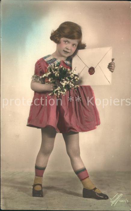 Foto Fotocelere Nr. 1364/3 Kind Mädchen Brief Blumen