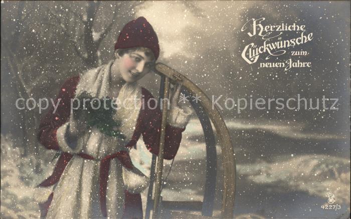 Schlitten Schnee Neujahr Mädchen Wintermode Foto-RPH-Nr.
