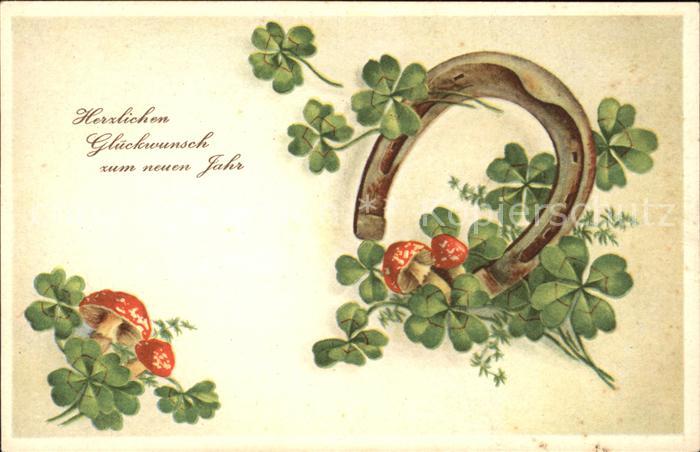 Hufeisen Kleeblaetter Pilze Neujahr