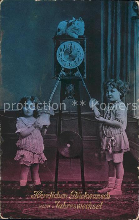 Uhren Kinder Katze Pilze Neujahr