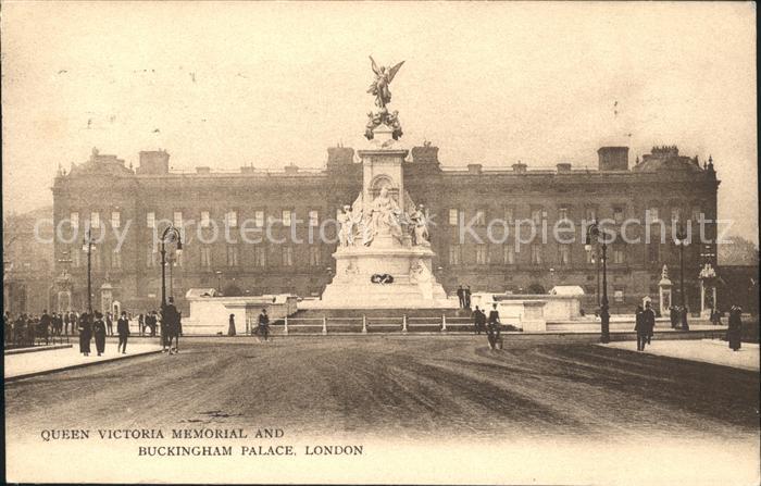 London Buckingham Palace Queen Victoria Memorial Statue
