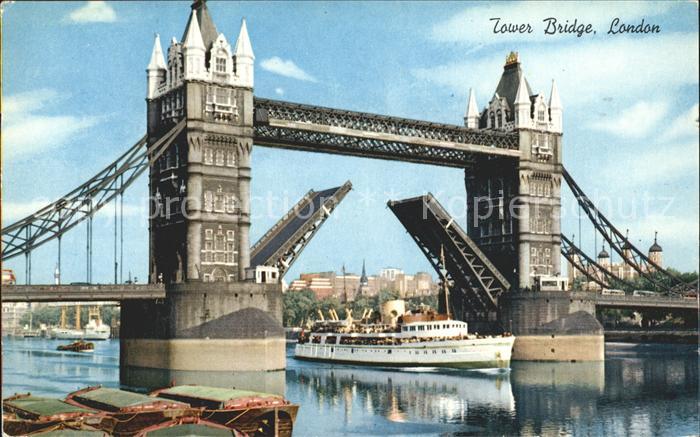 London Tower Bridge Thames Steamer