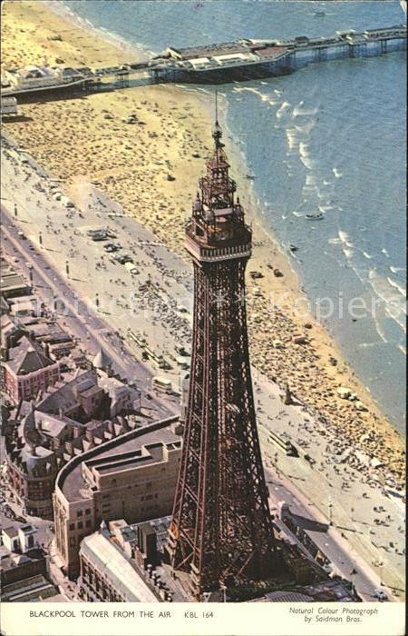 Blackpool Tower Beach Pier aerial view Wahrzeichen