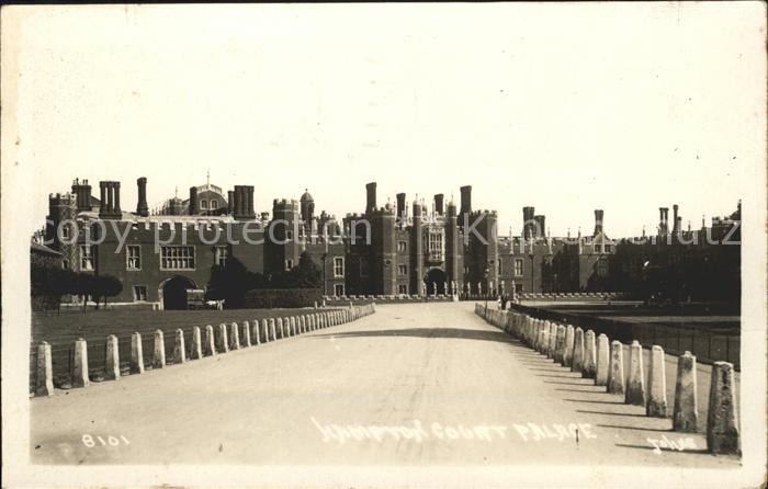 Richmond upon Thames Hampton Court Palace
