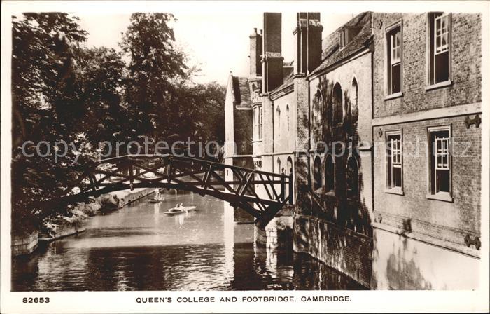 Cambridge Cambridgeshire Queen's College and Footbridge