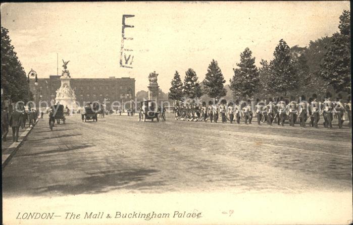 Leibgarde Wache London The Mall Buckingham Palace