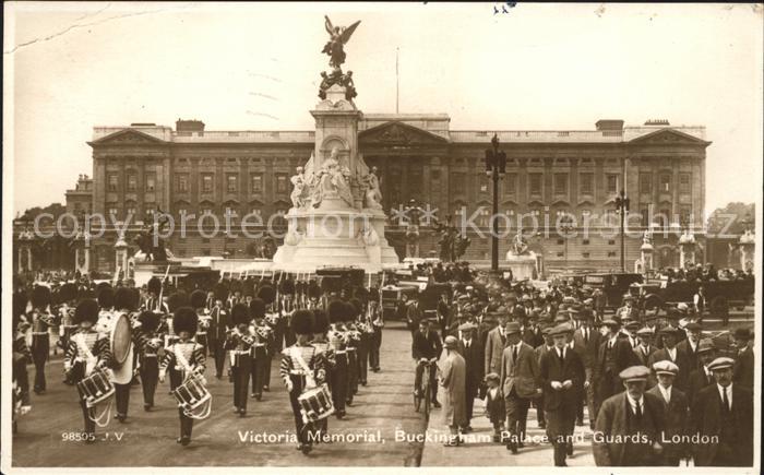 Leibgarde Wache Guards Band Victoria Memorial Buckingha