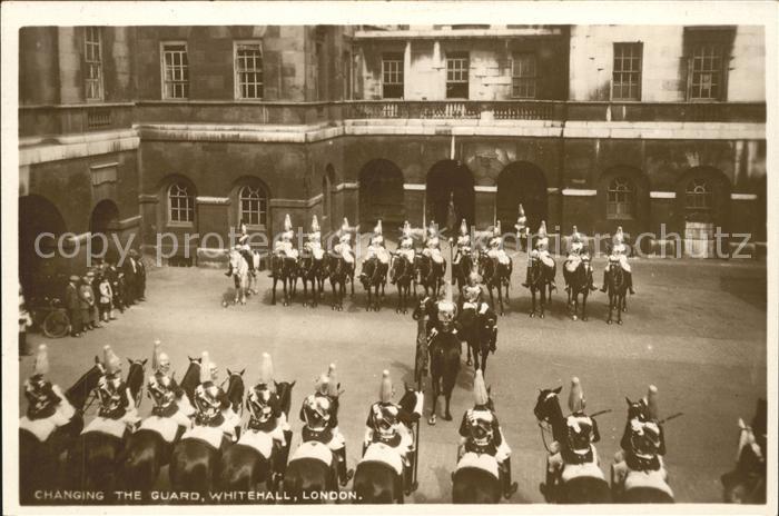 Leibgarde Wache Changing the guard Whitehall London