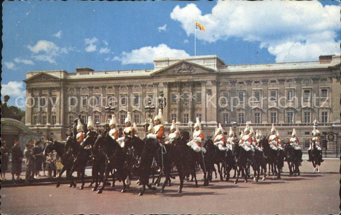 Leibgarde Wache Mounted Guards Buckingham Palace London
