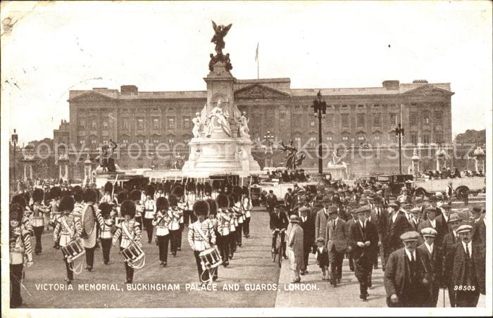 Leibgarde Wache Guards Band Victoria Memorial Buckingha