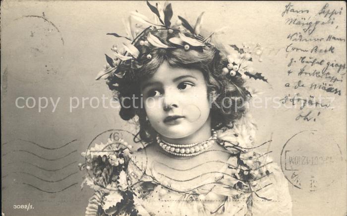 Kinder Child Enfants Maedchen Perlenkette Mistel Stechpalme