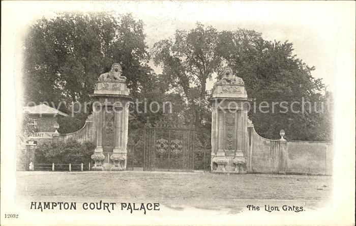 Richmond upon Thames Hampton Court Palace Lion Gates