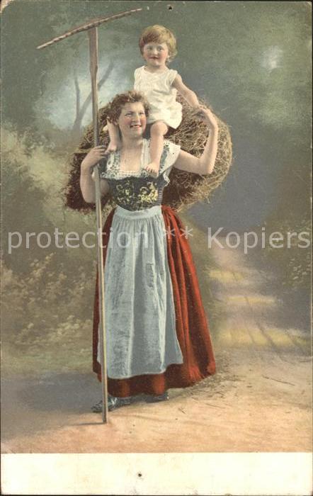 Landwirtschaft Rechen Mutter Kind