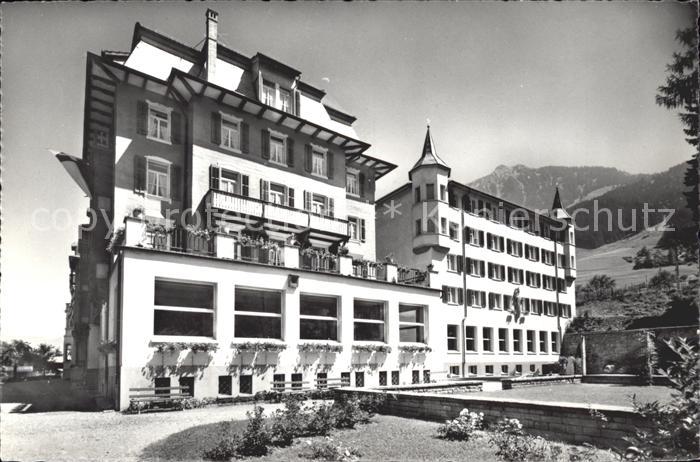 Lungern Haus St. Josef mit Marienburg