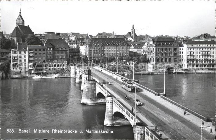 Strassenbahn Basel Mittlere Rheinbruecke Martinskirche