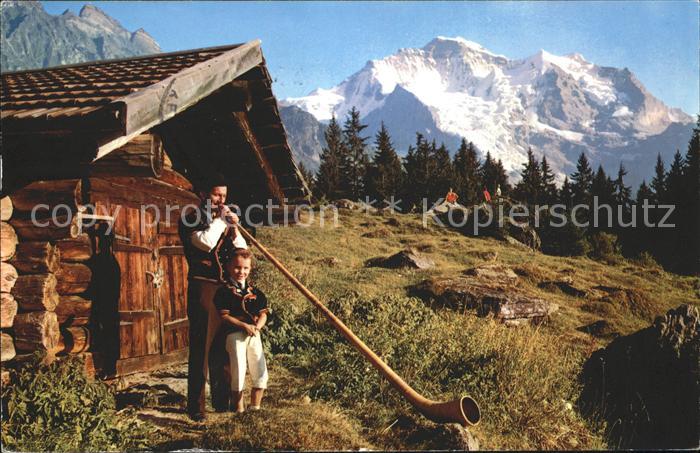 Alphorn Alphornbläser Sennenbub Jungfrau Wengen