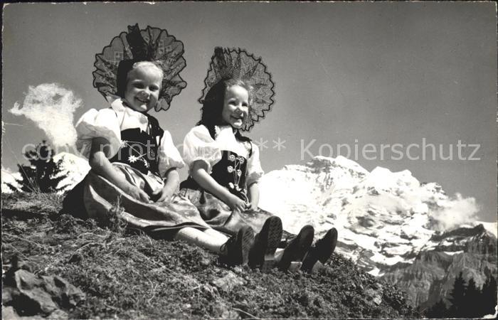 Trachten Schweiz Sonntagstracht Berner Oberland Jungfrau