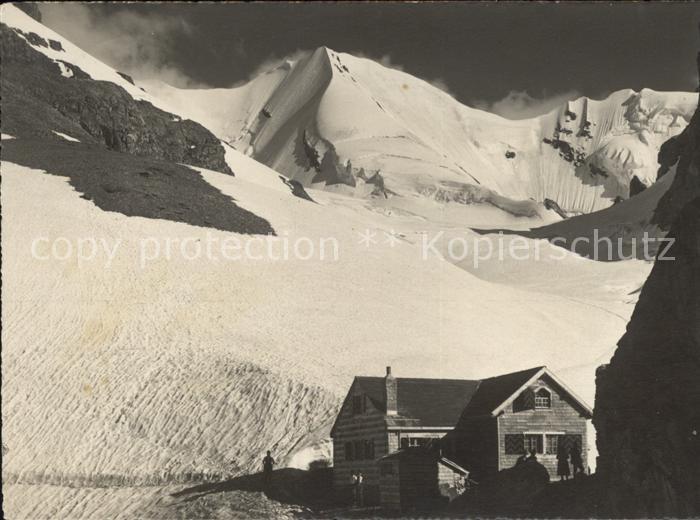 Hohtuerlihuette mit Weisse Frau