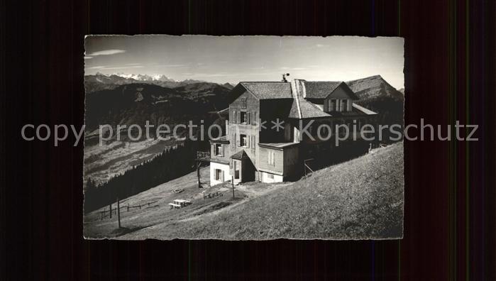 Wildspitz Berggasthaus Rossberg Kulm mit Berneralpen und Rigi
