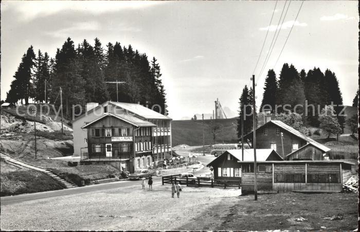 Jaunpass Hotel des Alpes Strassenpartie