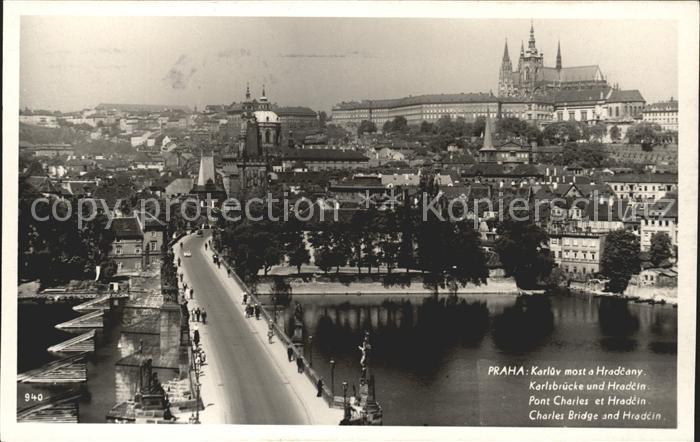 Prag Prahy Prague Karlsbruecke und Hradschin Prager Burg