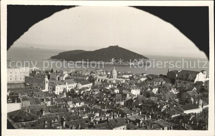 Dubrovnik Ragusa Blick ueber die Altstadt Insel Lokrum
