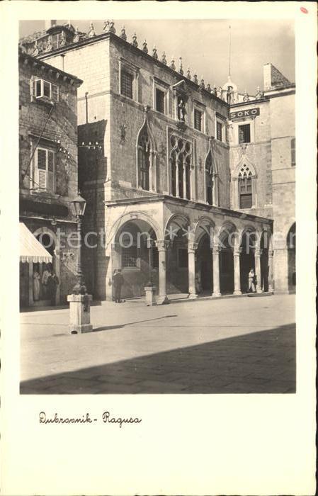 Dubrovnik Ragusa Gebaeude bei der Kirche Arkaden