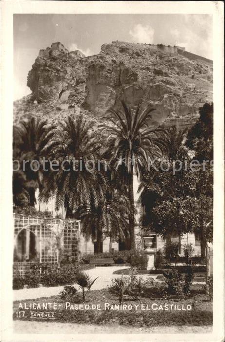 Alicante Paseo de Ramiro yel Castillo