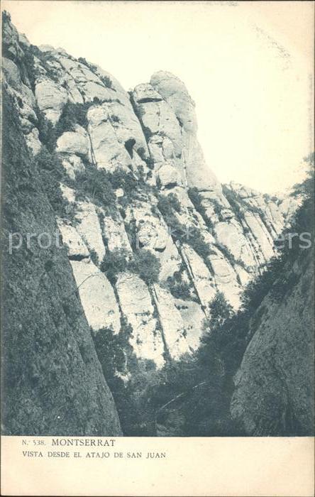 Montserrat Kloster vista desda el atajo de San Juan