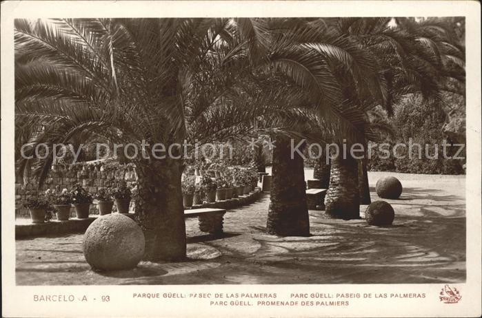 Barcelona Cataluna Parque Guell paseo de las Palmeras