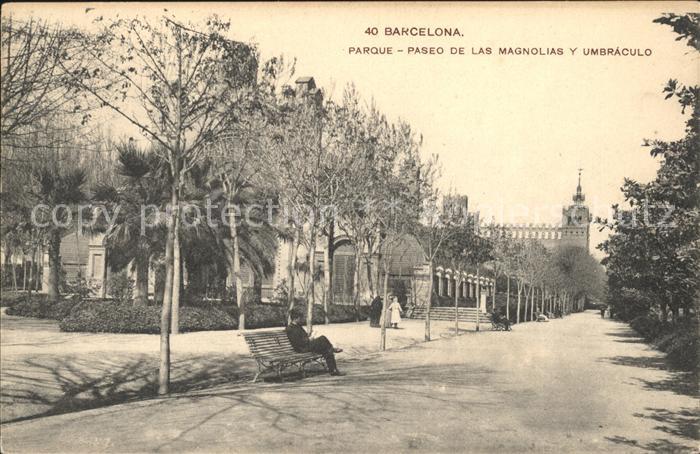 Barcelona Cataluna Parque paseo de las Magnolias y umbraculo