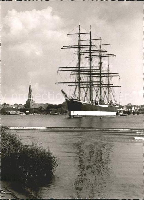 Segelschiffe Schulschiff Passat Travemuende