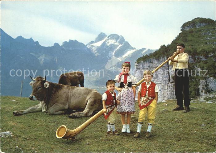 Alphorn Kuehe Kinder Trachten Alphornblaeser Ebenalp Meglisalp Freiheit