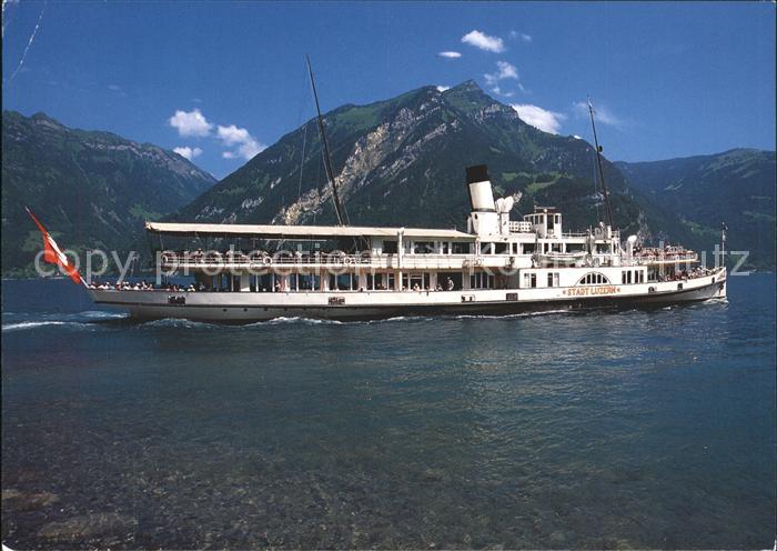 Dampfer Seitenrad Stadt Luzern Vierwaldstaettersee