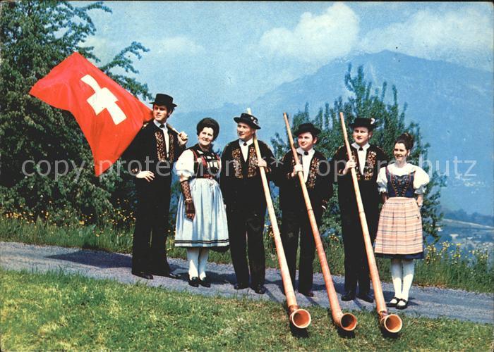 Alphorn Fahnenschwinger Swiss Folklore Group Familie Martin Christen