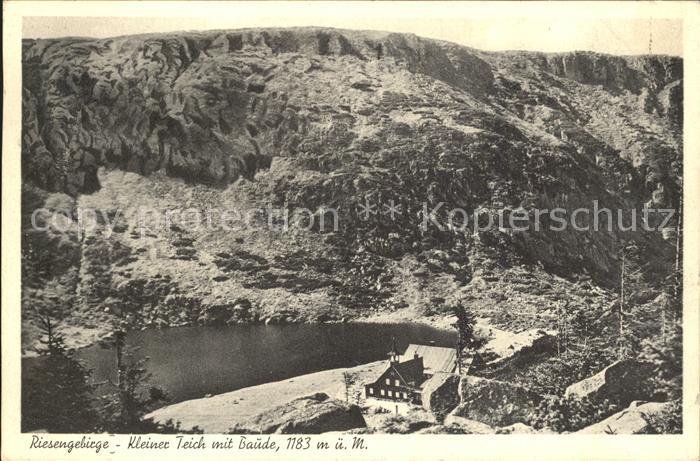 Riesengebirge Krkonose Karkonosze Kleiner Teich mit Baude