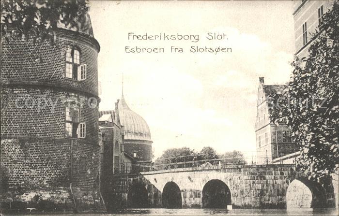 Frederiksborg Slot Esbroen fra Slotsoen
